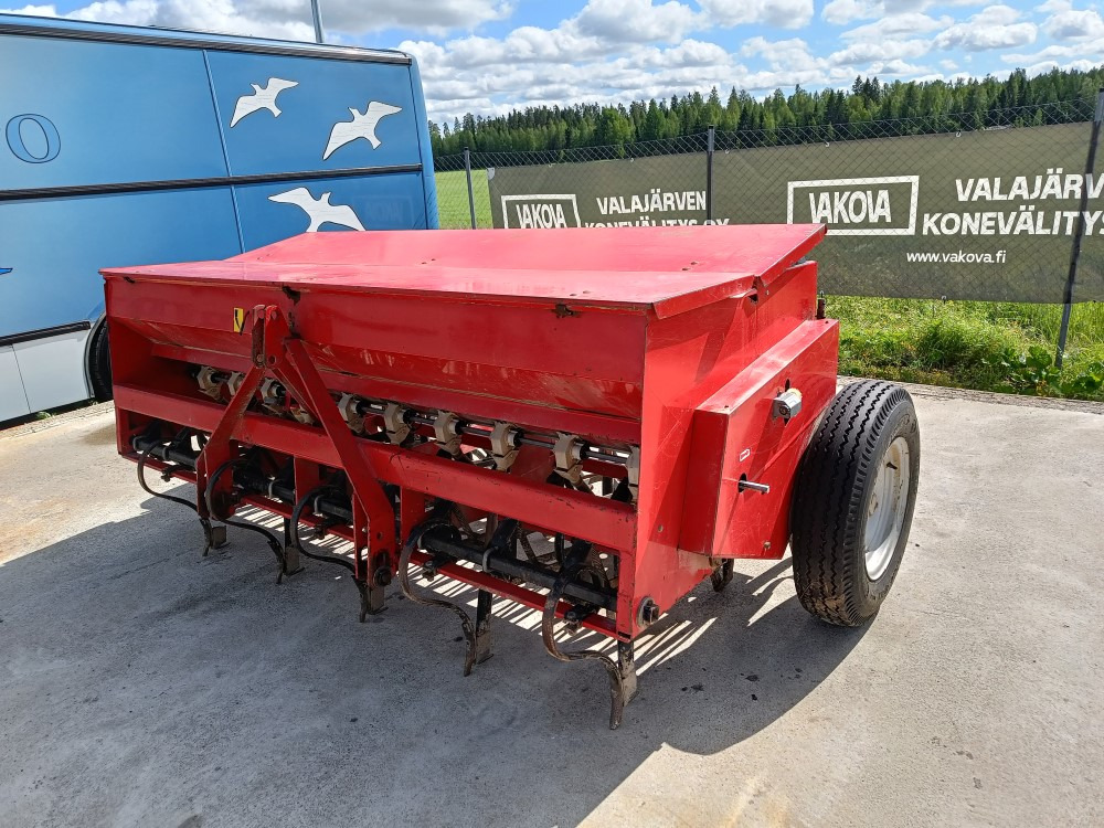 Simulta Junkkari 250cm kylvölannoitin - Kombain-külvimasin: pilt 1 Simulta Junkkari 250cm kylvölannoitin - Kombain-külvimasin: pilt 1