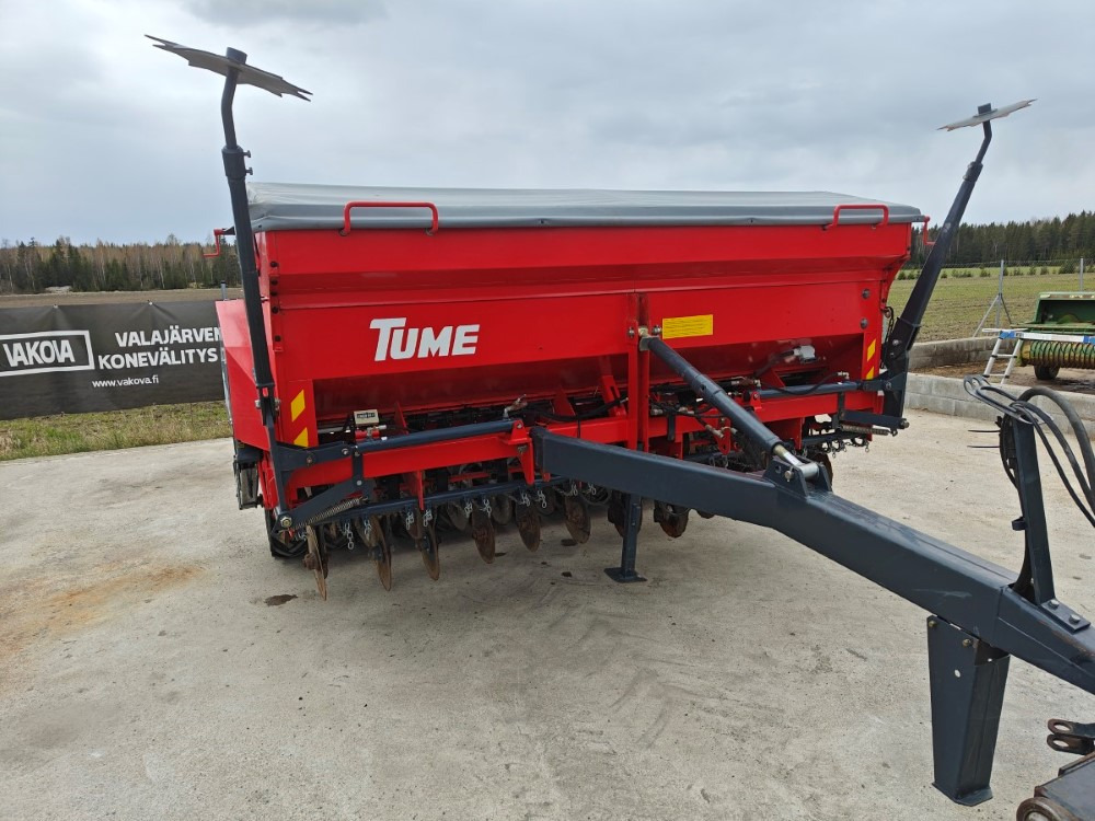 Tume HKL 3000 JC Pro Täyskiekkokone - Kombain-külvimasin: pilt 2 Tume HKL 3000 JC Pro Täyskiekkokone - Kombain-külvimasin: pilt 2