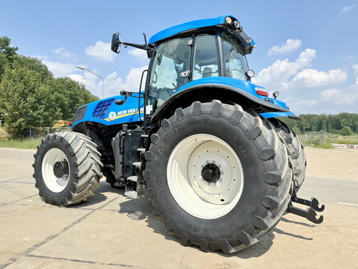 NEW HOLLAND T8.360 4WD - Traktor: pilt 2 NEW HOLLAND T8.360 4WD - Traktor: pilt 2