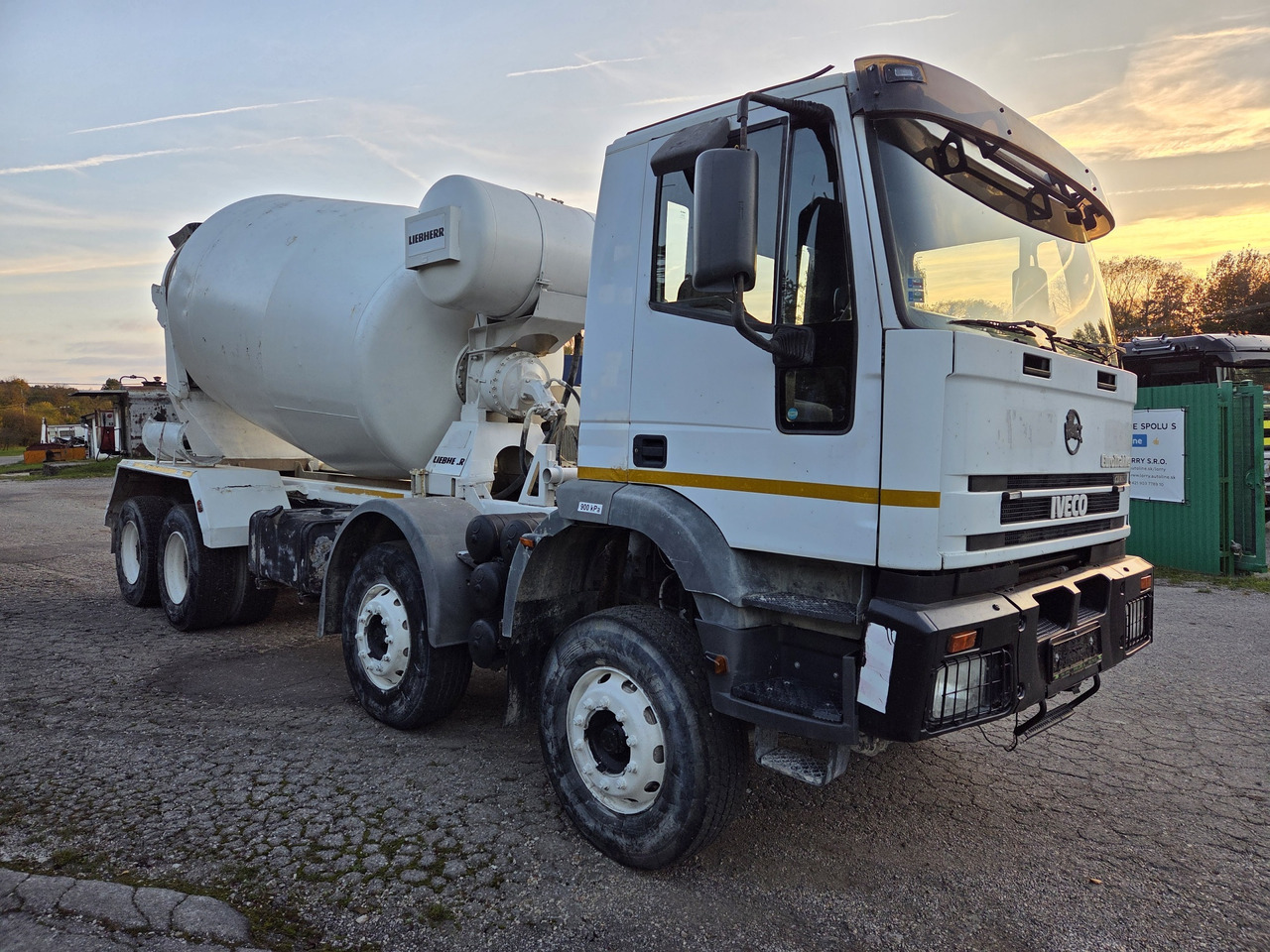 IVECO EURO TRAKKER MP340E35HB 8x4 MIX (chassis ) - Autobetoonisegisti: pilt 3 IVECO EURO TRAKKER MP340E35HB 8x4 MIX (chassis ) - Autobetoonisegisti: pilt 3