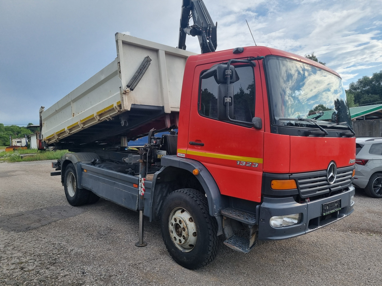MERCEDES-BENZ ATEGO 1323 4x4 tipper + crane HIAB 095 - Kallurauto, Kraanaga veoauto: pilt 3 MERCEDES-BENZ ATEGO 1323 4x4 tipper + crane HIAB 095 - Kallurauto, Kraanaga veoauto: pilt 3