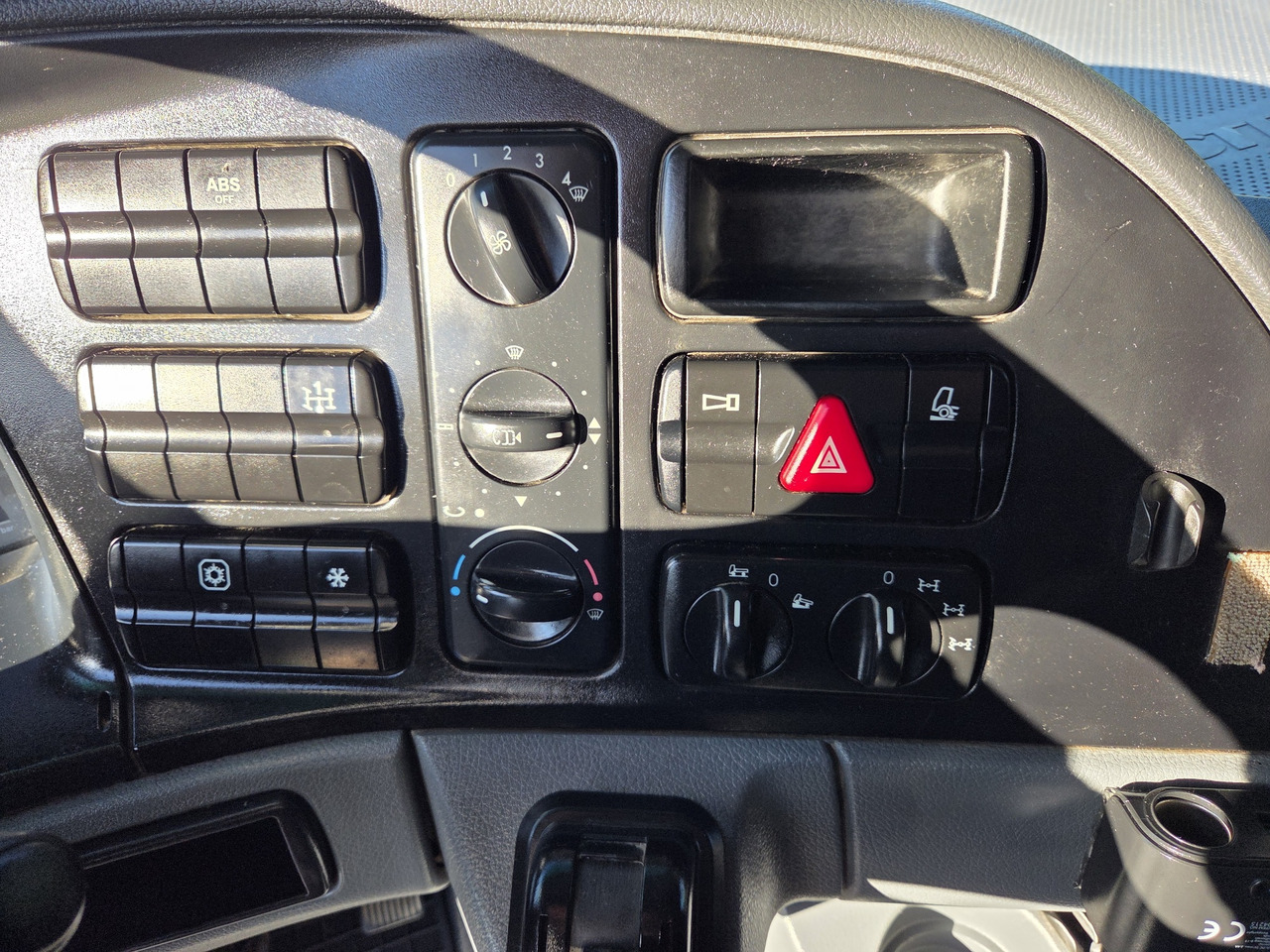 MERCEDES-BENZ  - Kabiinišassiiga veoauto: pilt 5 MERCEDES-BENZ  - Kabiinišassiiga veoauto: pilt 5