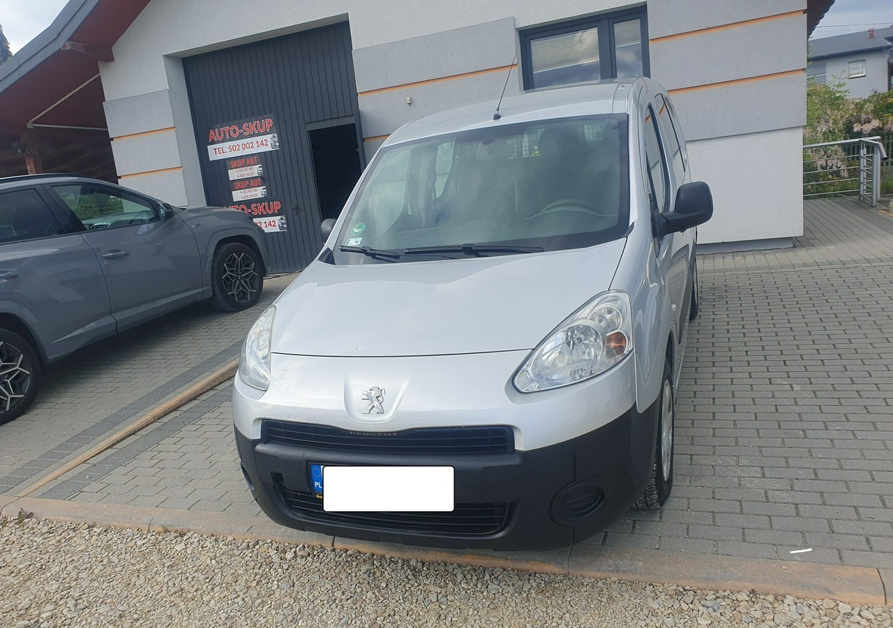 Citroen Berlingo II 5 lub 2 osobowy *long * zabudowa gruau* - Auto: pilt 3 Citroen Berlingo II 5 lub 2 osobowy *long * zabudowa gruau* - Auto: pilt 3