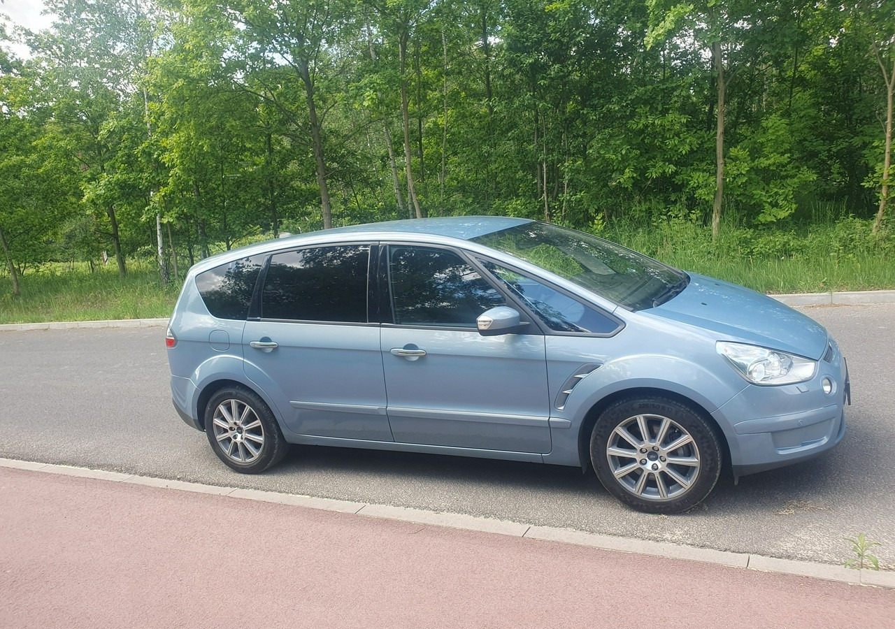 Ford S-MAX 2,5 turbo benzyna - Auto: pilt 4 Ford S-MAX 2,5 turbo benzyna - Auto: pilt 4