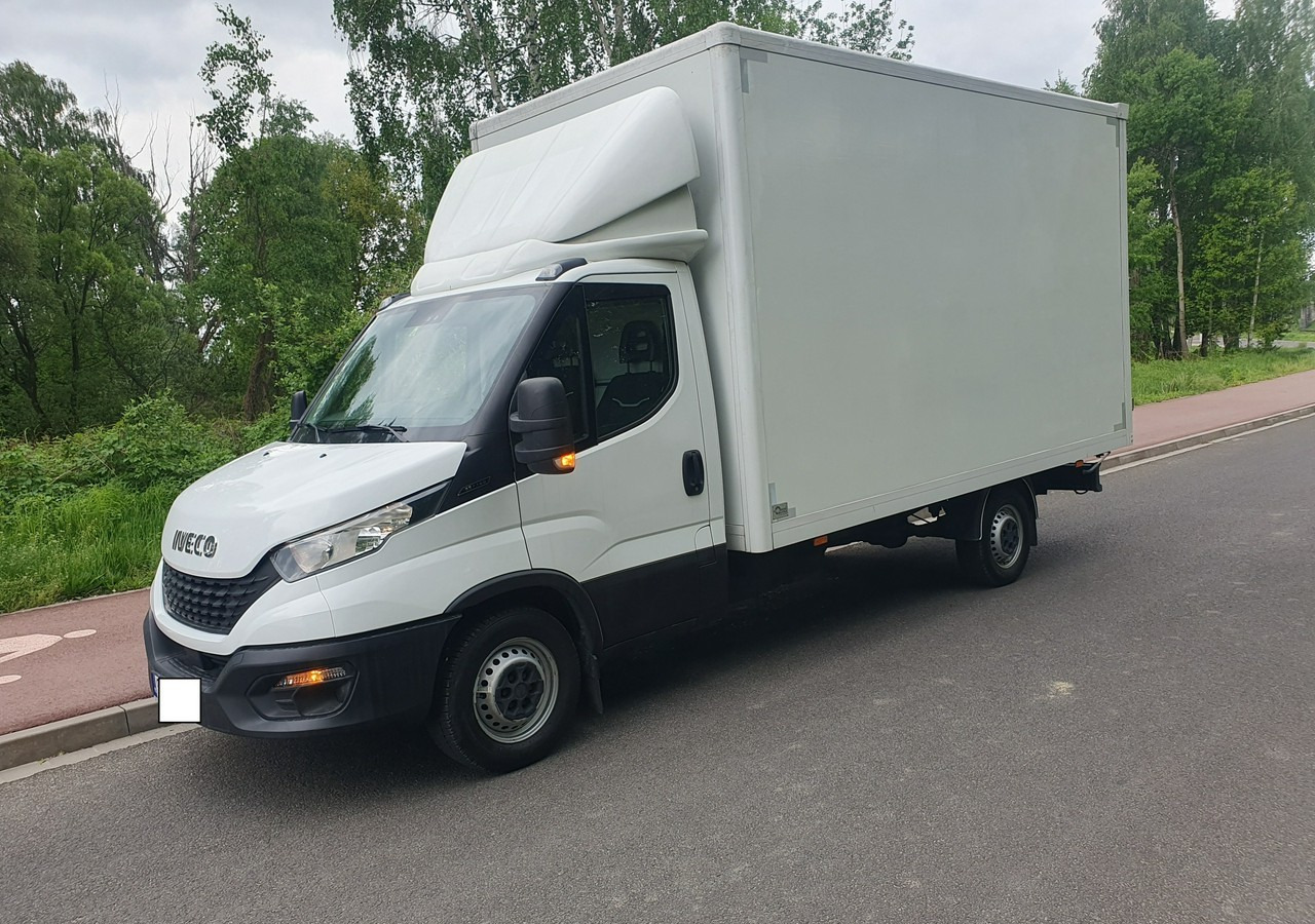 Iveco 35 Daily 35S15 - Tarbesõiduk furgoon: pilt 1 Iveco 35 Daily 35S15 - Tarbesõiduk furgoon: pilt 1