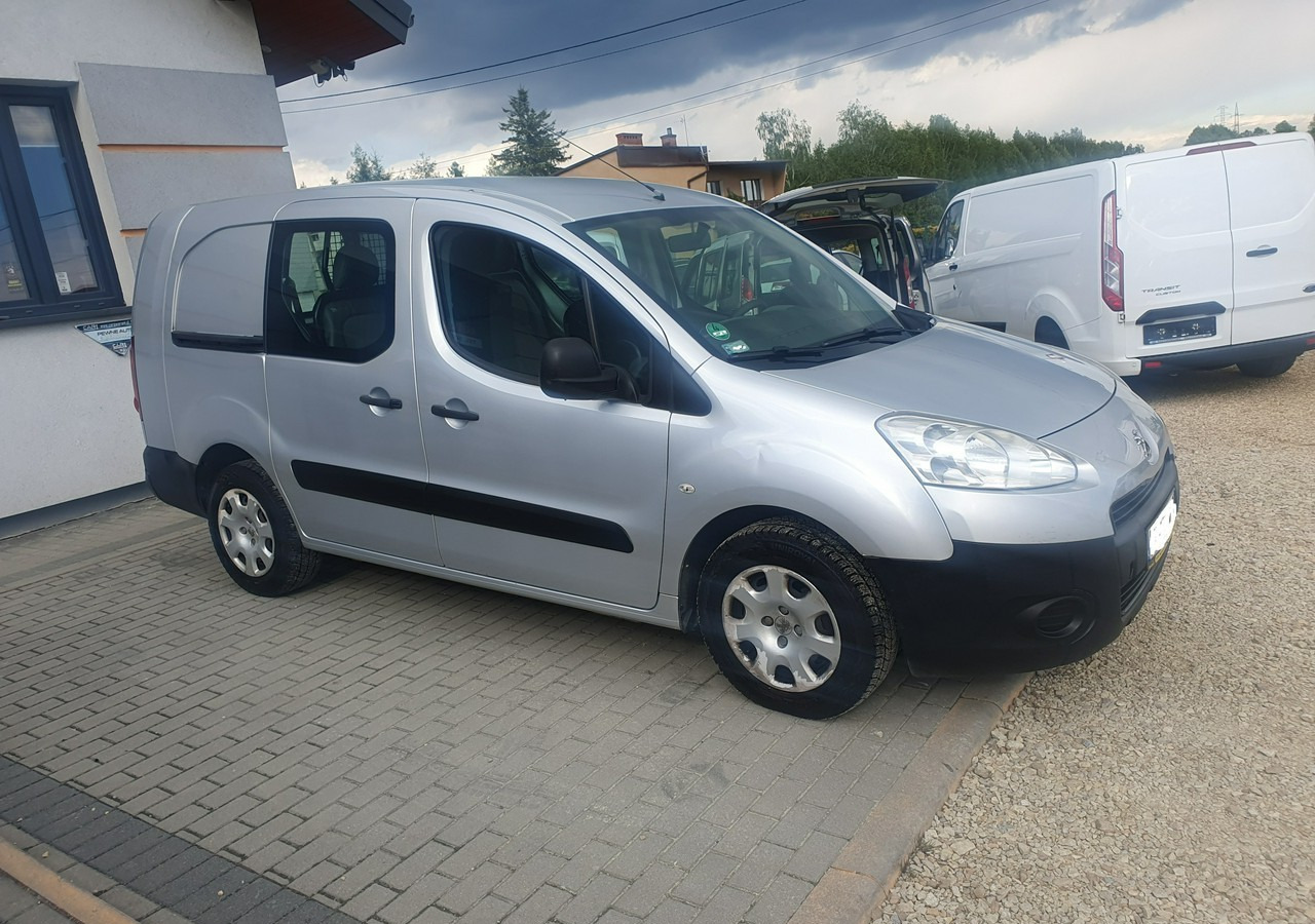 Peugeot Partner II 5 lub 2 osobowy *long * zabudowa gruau* - Auto: pilt 5 Peugeot Partner II 5 lub 2 osobowy *long * zabudowa gruau* - Auto: pilt 5