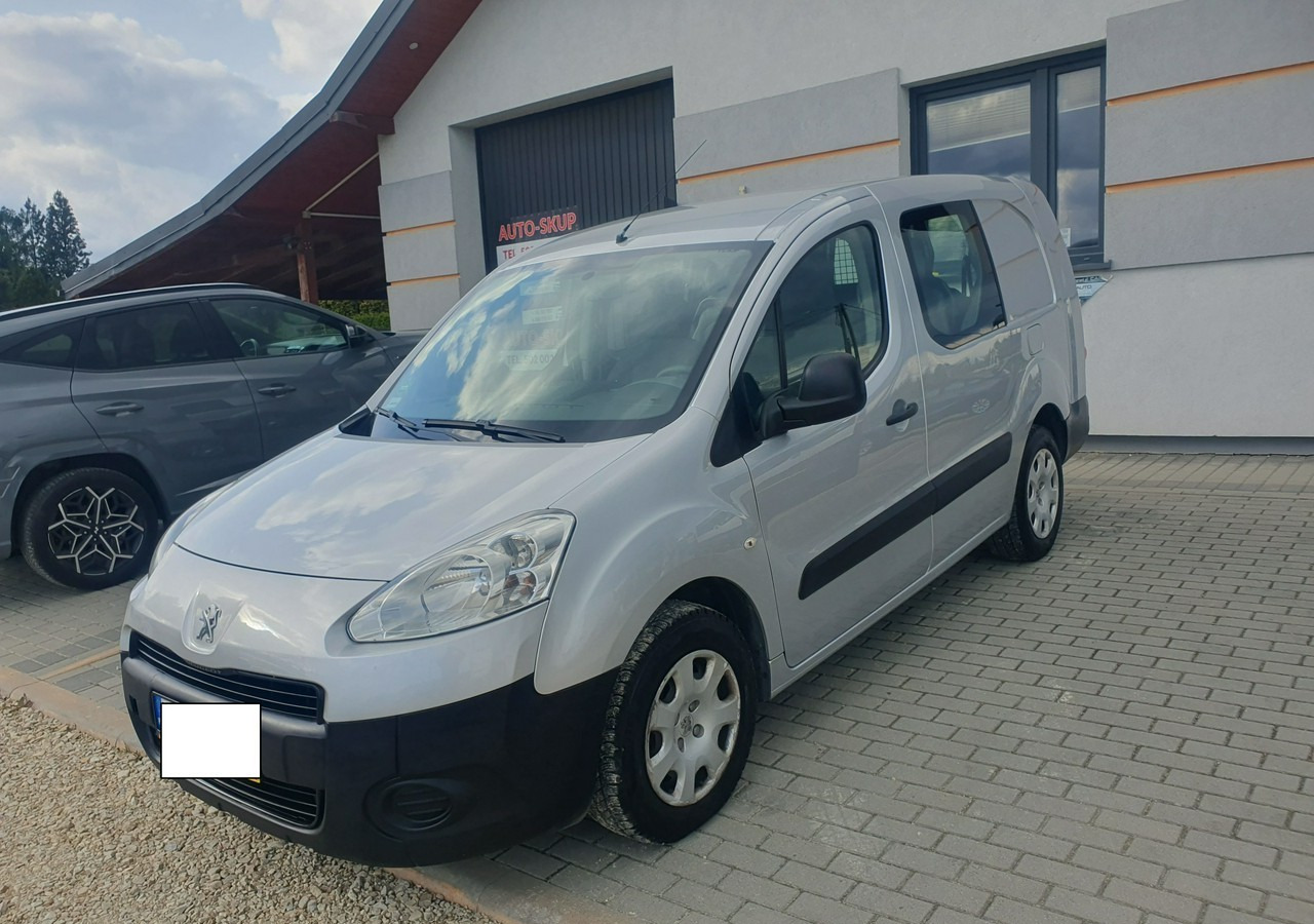 Peugeot Partner long *2 lub 5 osobowy *klima* gruau* - Kaubik: pilt 2 Peugeot Partner long *2 lub 5 osobowy *klima* gruau* - Kaubik: pilt 2