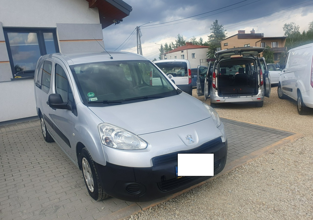 Peugeot Partner long *2 lub 5 osobowy *klima* gruau* - Kaubik: pilt 4 Peugeot Partner long *2 lub 5 osobowy *klima* gruau* - Kaubik: pilt 4