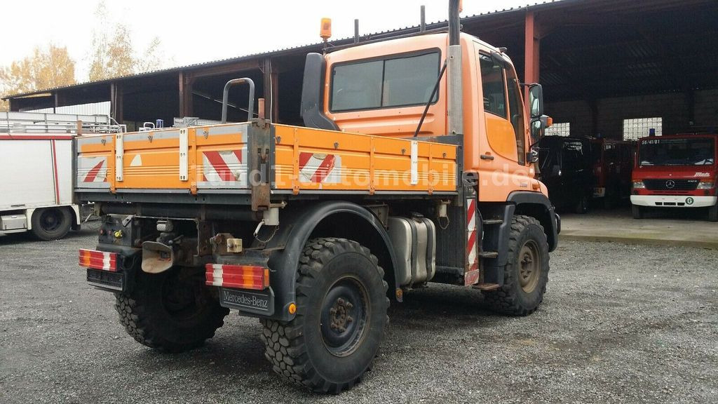 Mercedes-Benz Unimog U 300 Kipper Zugmaschine Kommunalhydraulik U 500 400 U 300 Kipper Zugmaschine Kommunalhydraulik U 500 400 - Kommunaal-/ Erisõiduk: pilt 4 Mercedes-Benz Unimog U 300 Kipper Zugmaschine Kommunalhydraulik U 500 400 U 300 Kipper Zugmaschine Kommunalhydraulik U 500 400 - Kommunaal-/ Erisõiduk: pilt 4