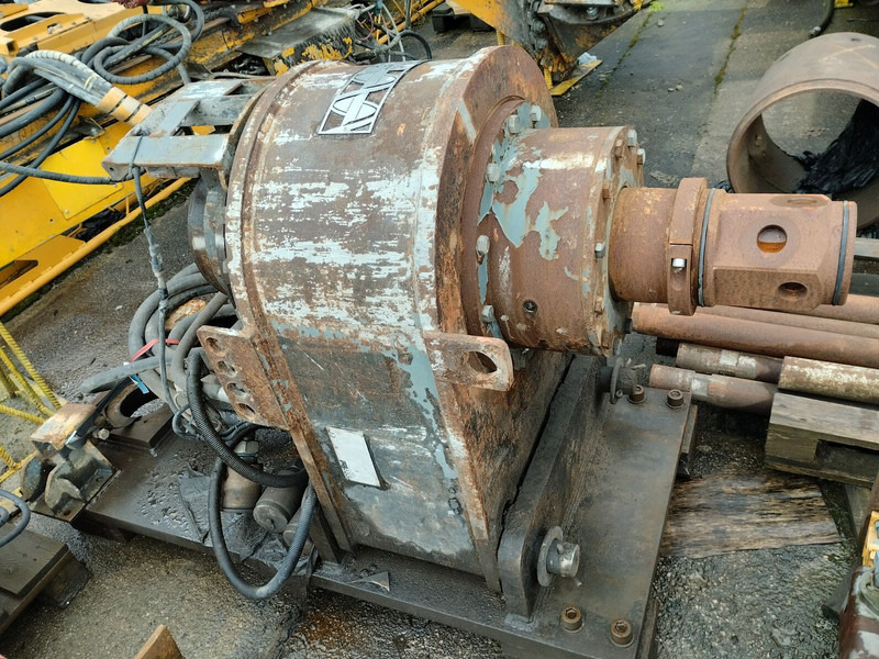 Bauer RG15T UM.50 + drill STDS AD3500 - Puurimisplatvorm: pilt 4 Bauer RG15T UM.50 + drill STDS AD3500 - Puurimisplatvorm: pilt 4