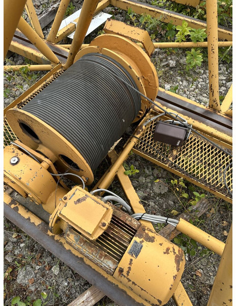 Liebherr 140EC-H10 - Tornkraana: pilt 5 Liebherr 140EC-H10 - Tornkraana: pilt 5