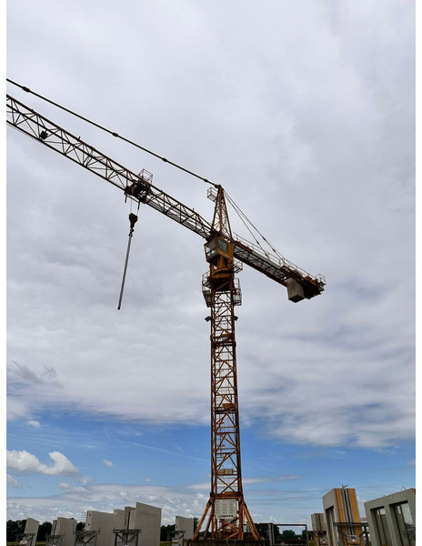 Liebherr 140EC-H10 - Tornkraana: pilt 4 Liebherr 140EC-H10 - Tornkraana: pilt 4