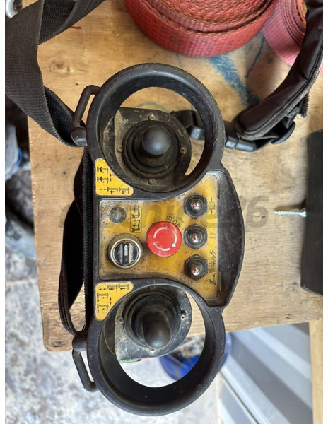 Liebherr 63K, 1994, 43m jib, radio control - Tornkraana: pilt 5 Liebherr 63K, 1994, 43m jib, radio control - Tornkraana: pilt 5