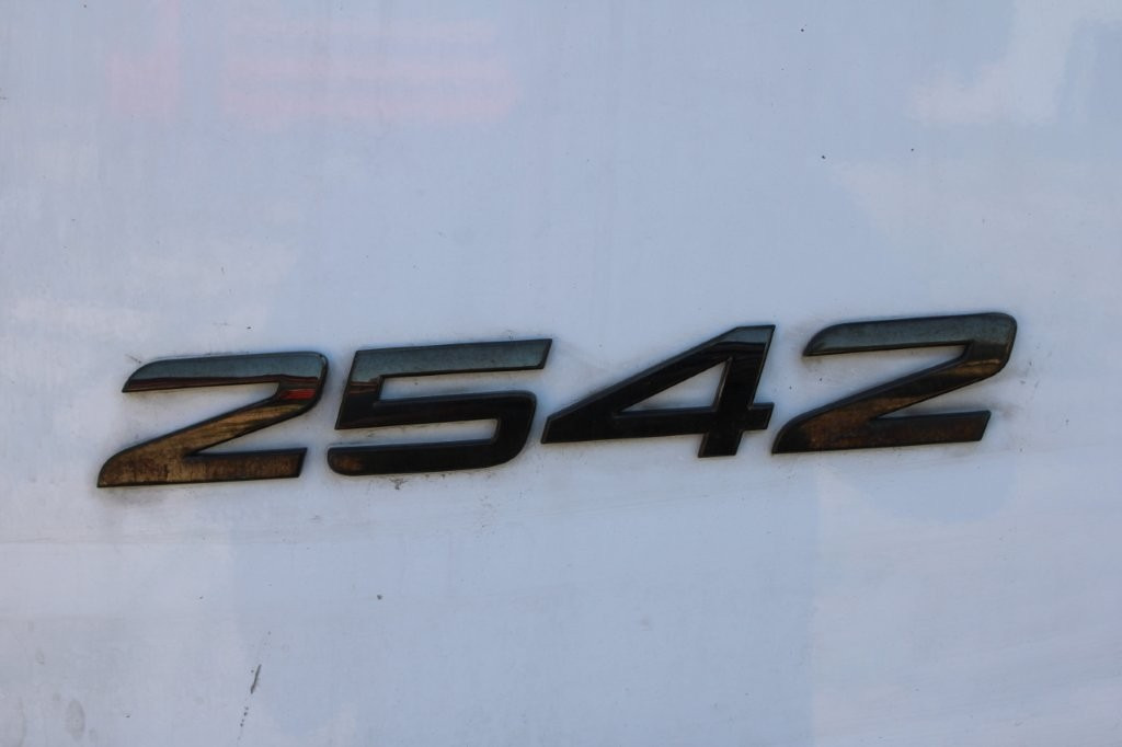 Mercedes-Benz Actros 2542 NAVIGACE + PANAV (8,20m x 2,48m x 3m) - Tent veoauto: pilt 5 Mercedes-Benz Actros 2542 NAVIGACE + PANAV (8,20m x 2,48m x 3m) - Tent veoauto: pilt 5