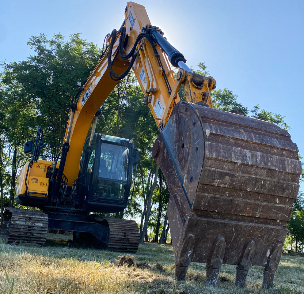 JCB JS131LC - Ekskavaator: pilt 1 JCB JS131LC - Ekskavaator: pilt 1