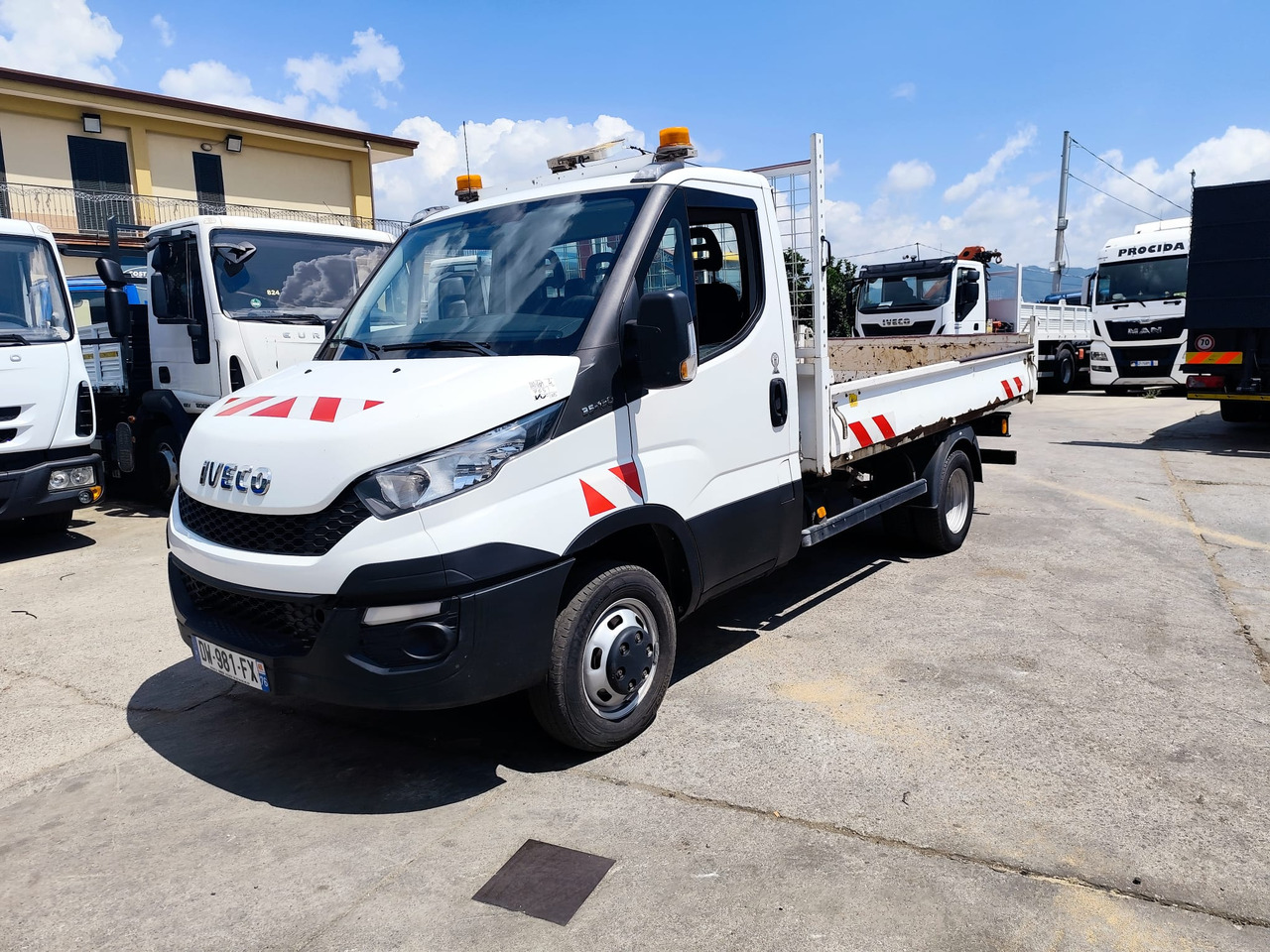 IVECO DAILY 35-130 - Tarbesõiduk kallur: pilt 2 IVECO DAILY 35-130 - Tarbesõiduk kallur: pilt 2
