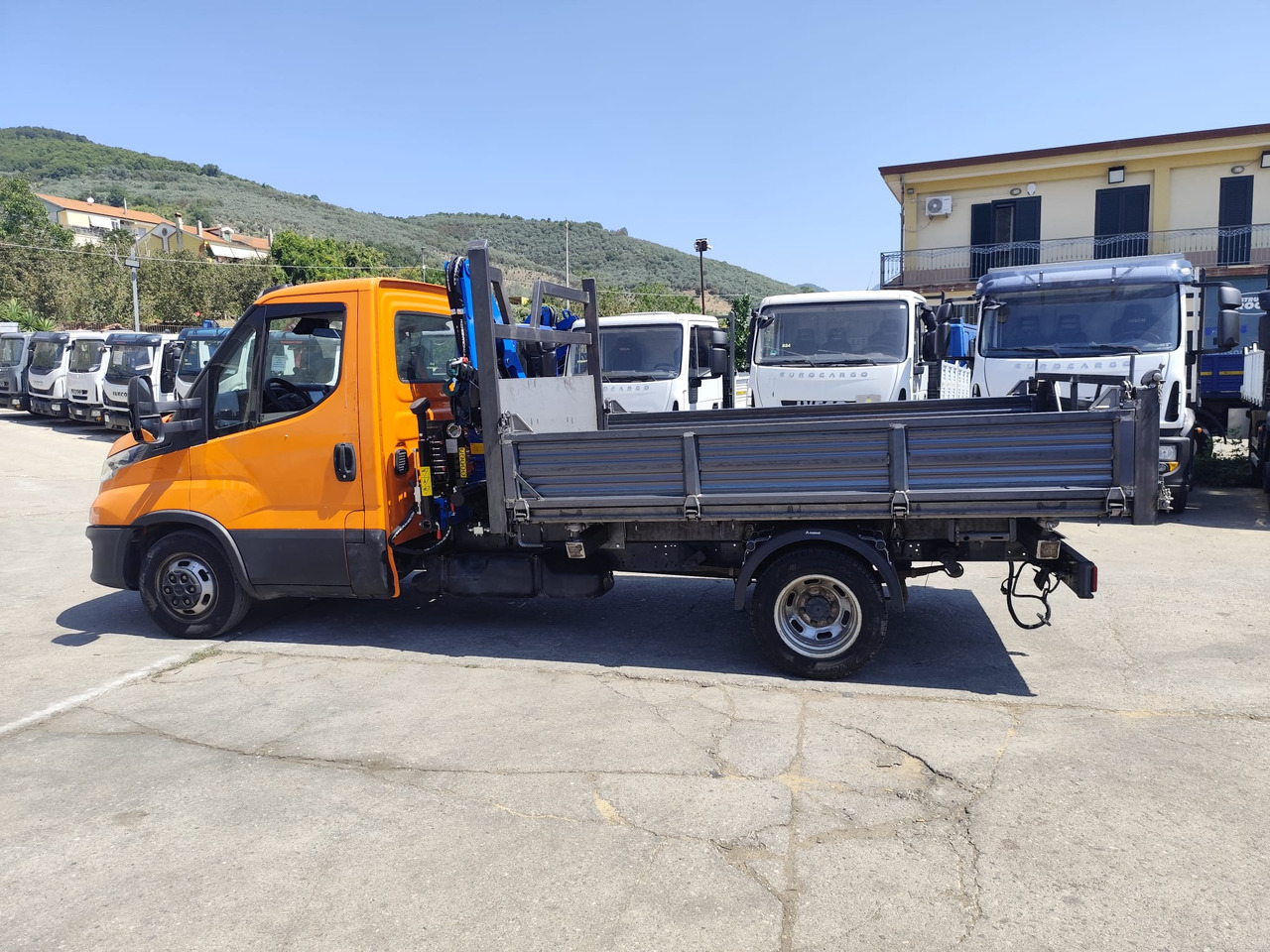 IVECO DAILY 35-140 - Kraanaga veoauto: pilt 3 IVECO DAILY 35-140 - Kraanaga veoauto: pilt 3