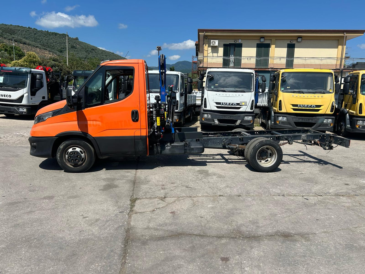 IVECO DAILY 35-140 - Kraanaga veoauto: pilt 2 IVECO DAILY 35-140 - Kraanaga veoauto: pilt 2