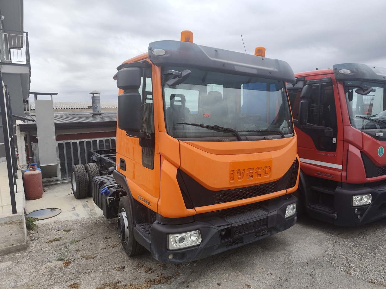 IVECO EUROCARGO 120-190L - Kabiinišassiiga veoauto: pilt 1 IVECO EUROCARGO 120-190L - Kabiinišassiiga veoauto: pilt 1