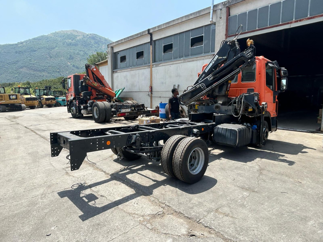 IVECO EUROCARGO 120-190L - Kraanaga veoauto: pilt 4 IVECO EUROCARGO 120-190L - Kraanaga veoauto: pilt 4