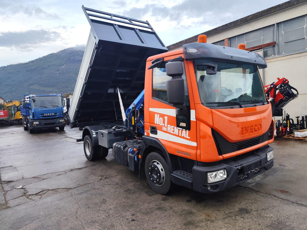 IVECO EUROCARGO 120-90L - Kraanaga veoauto: pilt 1 IVECO EUROCARGO 120-90L - Kraanaga veoauto: pilt 1