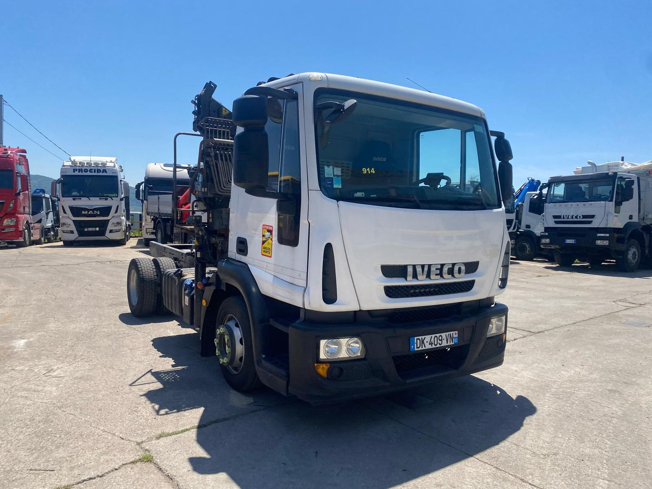 IVECO EUROCARGO 120E25 - Kraanaga veoauto: pilt 1 IVECO EUROCARGO 120E25 - Kraanaga veoauto: pilt 1