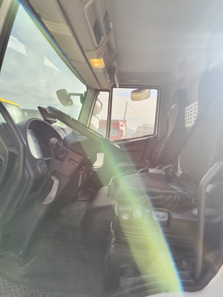 IVECO EUROCARGO 120E25 - Kraanaga veoauto: pilt 5 IVECO EUROCARGO 120E25 - Kraanaga veoauto: pilt 5