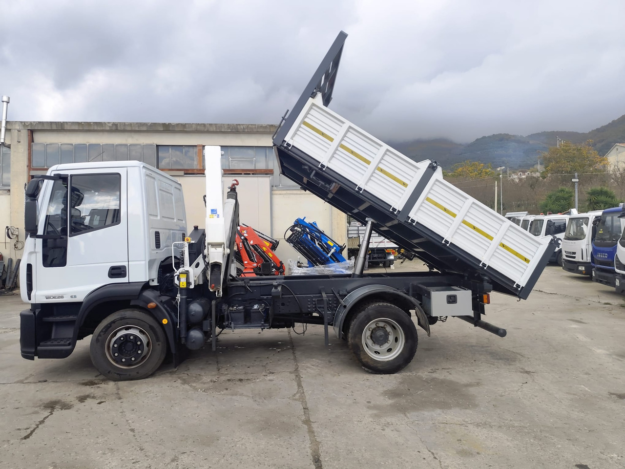 IVECO EUROCARGO 120E28P liising IVECO EUROCARGO 120E28P: pilt 37