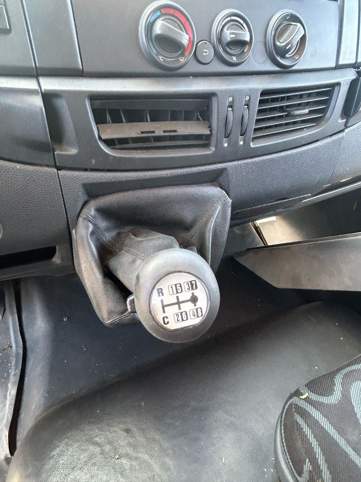 IVECO EUROCARGO 120E28P - Kabiinišassiiga veoauto: pilt 4 IVECO EUROCARGO 120E28P - Kabiinišassiiga veoauto: pilt 4