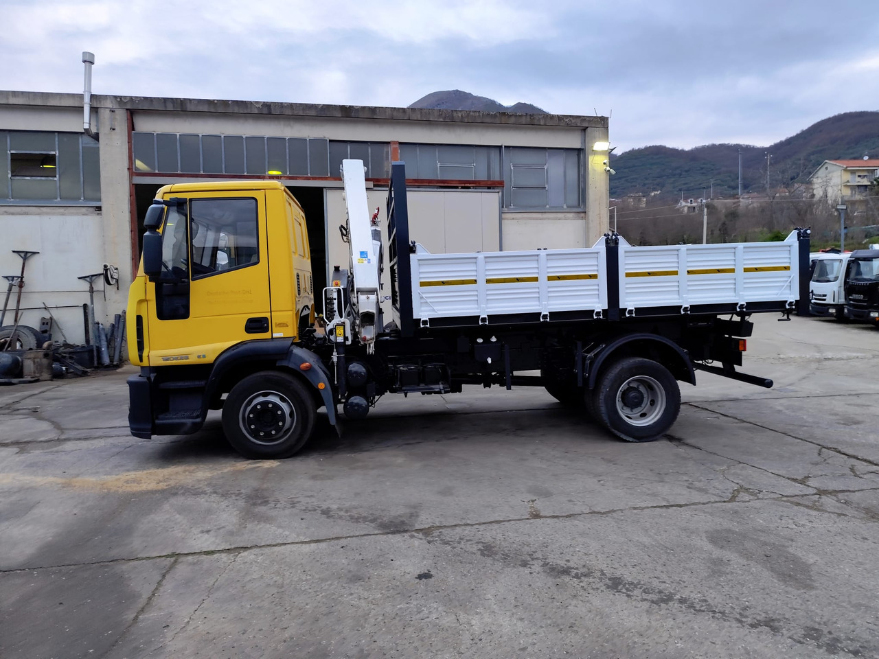Kraanaga veoauto, Kallurauto IVECO EUROCARGO 120E28P: pilt 31 Kraanaga veoauto, Kallurauto IVECO EUROCARGO 120E28P: pilt 31