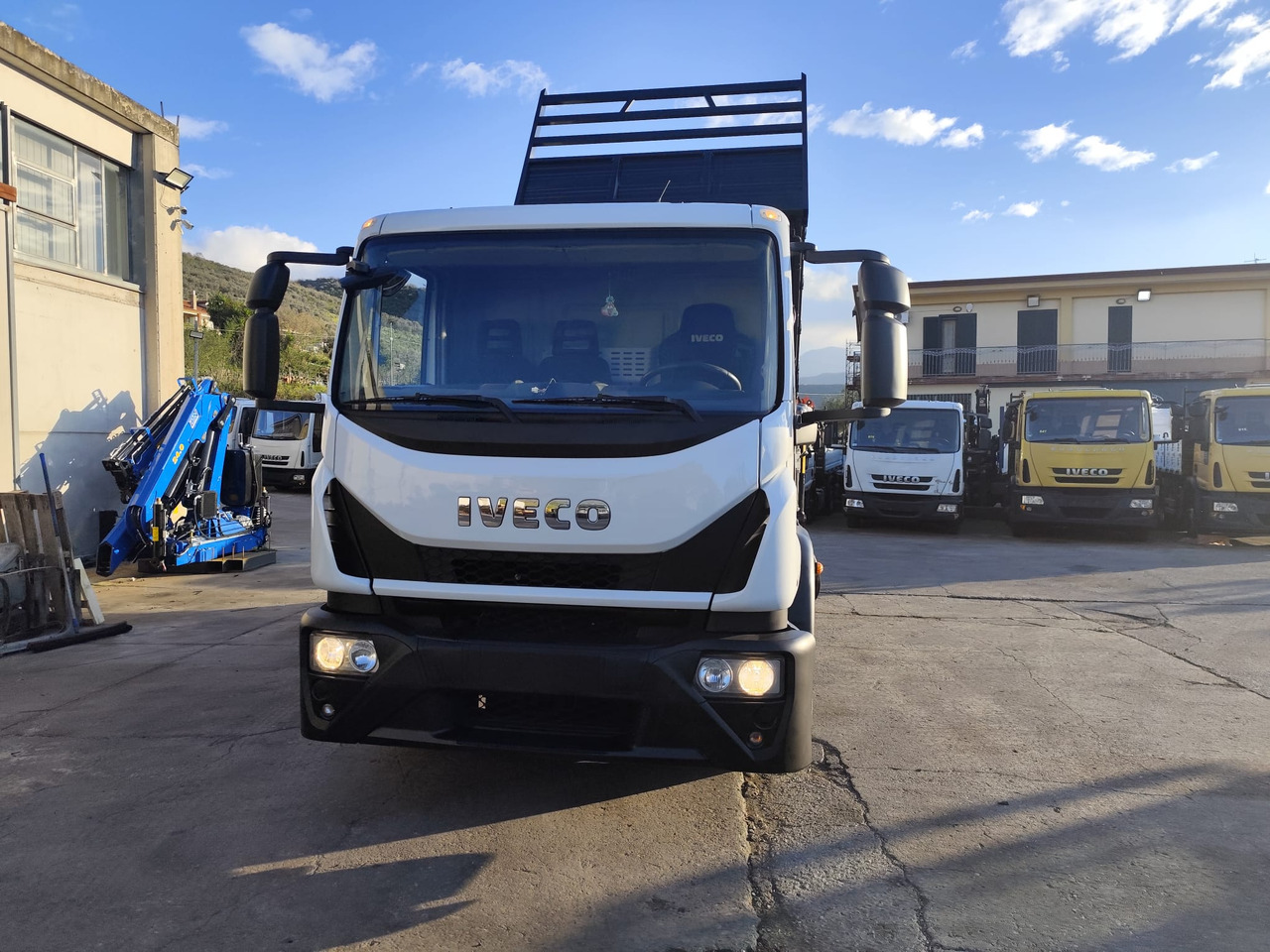 IVECO EUROCARGO 120E28P - Kraanaga veoauto: pilt 4 IVECO EUROCARGO 120E28P - Kraanaga veoauto: pilt 4