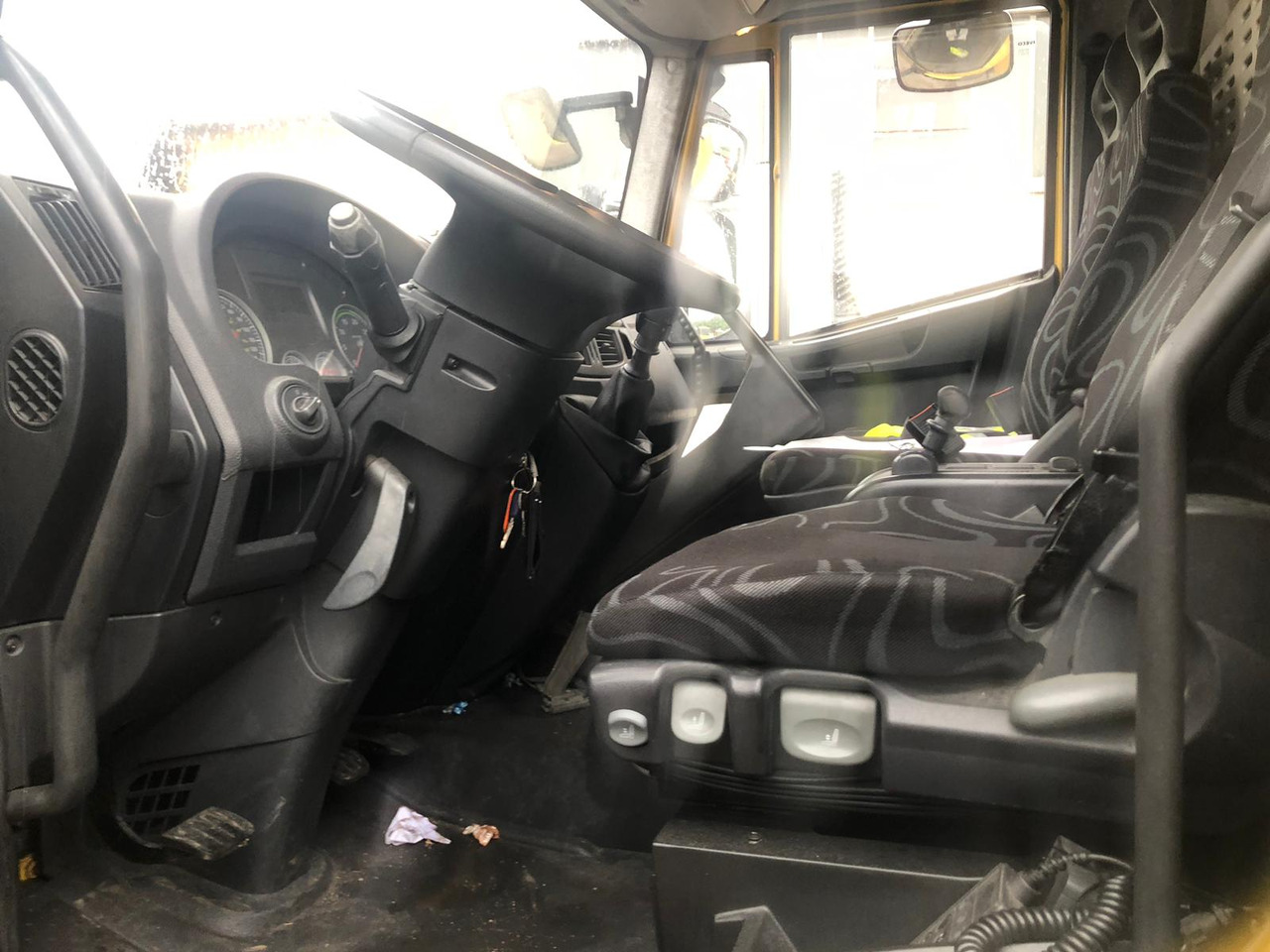 IVECO EUROCARGO 120E28P - Kabiinišassiiga veoauto: pilt 3 IVECO EUROCARGO 120E28P - Kabiinišassiiga veoauto: pilt 3