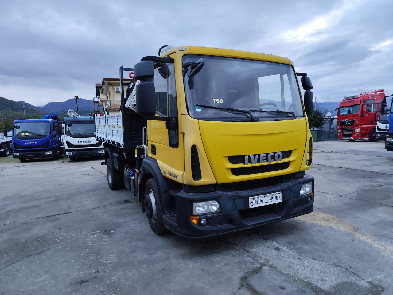 Kraanaga veoauto, Kallurauto IVECO EUROCARGO 120E28P: pilt 48 Kraanaga veoauto, Kallurauto IVECO EUROCARGO 120E28P: pilt 48