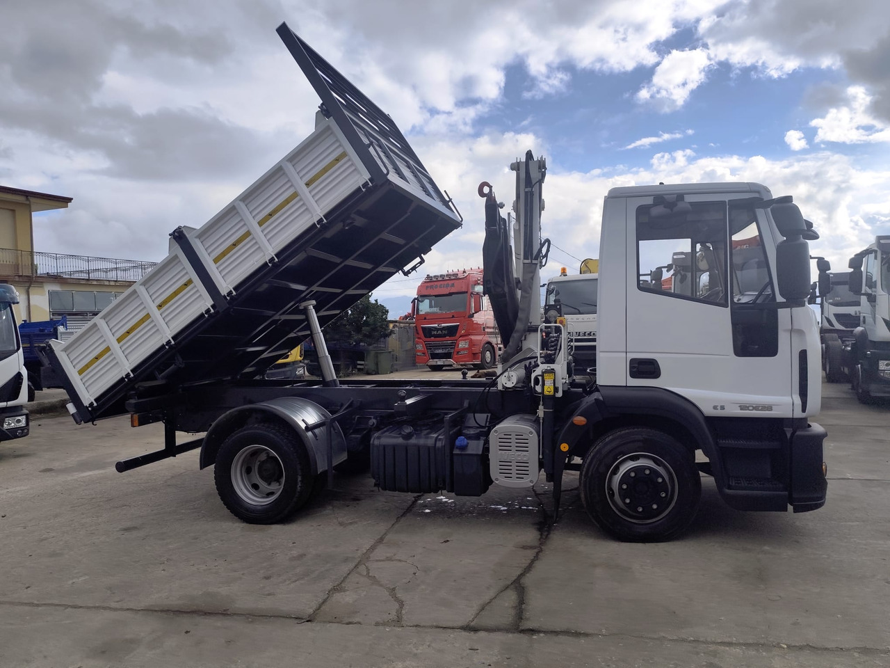 IVECO EUROCARGO 120E28P liising IVECO EUROCARGO 120E28P: pilt 30