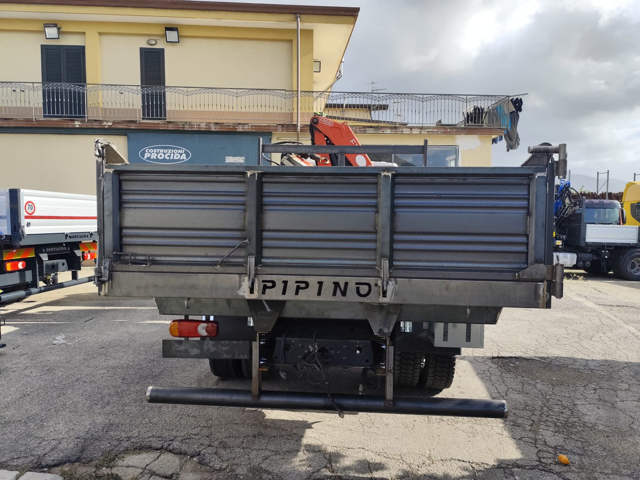 IVECO EUROCARGO 140-250 - Kraanaga veoauto: pilt 5 IVECO EUROCARGO 140-250 - Kraanaga veoauto: pilt 5