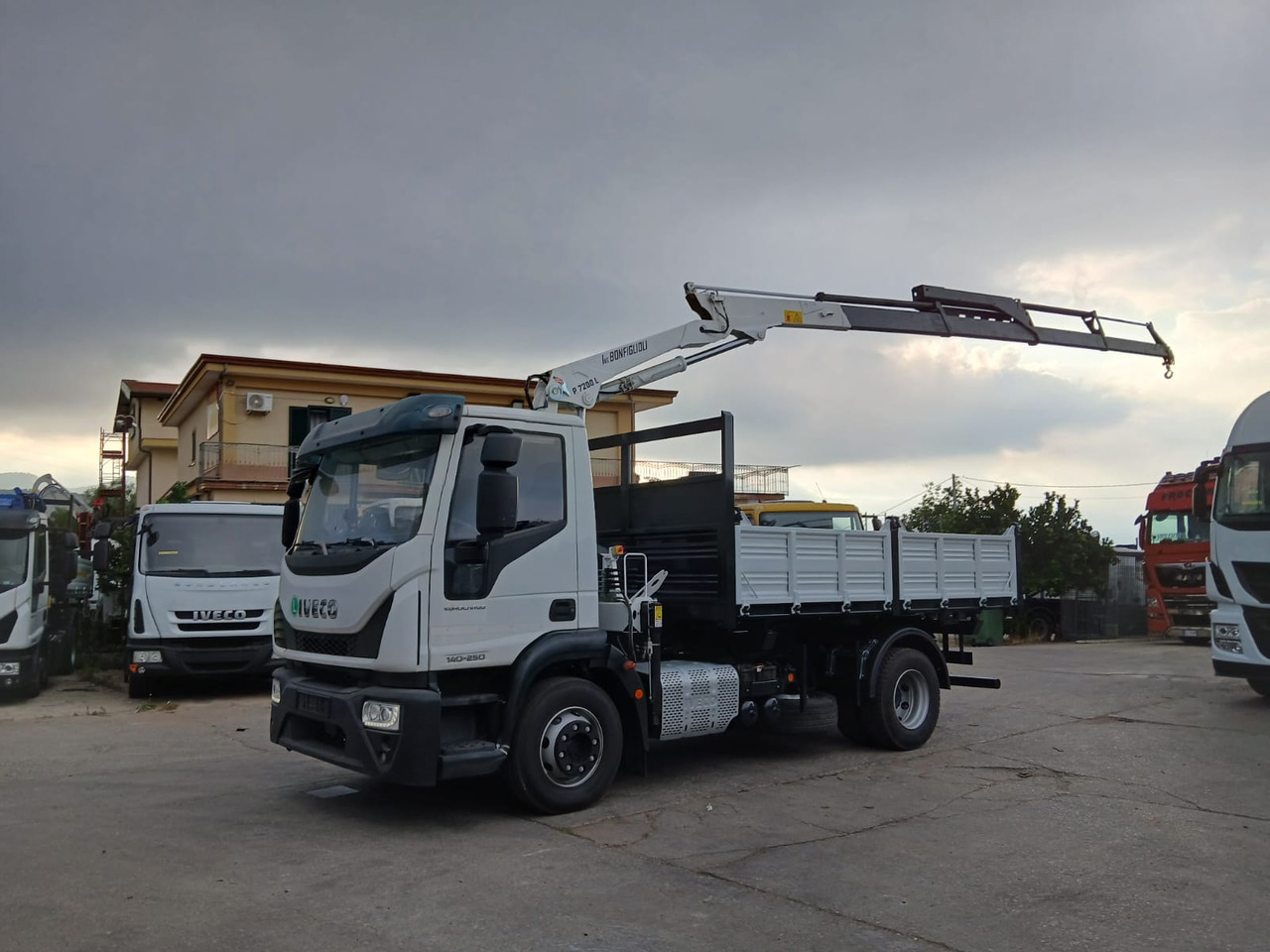 Kraanaga veoauto, Kallurauto IVECO EUROCARGO 140-250: pilt 41