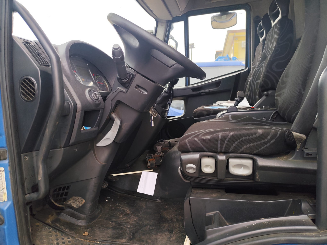 IVECO EUROCARGO 140E25 - Kabiinišassiiga veoauto: pilt 3 IVECO EUROCARGO 140E25 - Kabiinišassiiga veoauto: pilt 3