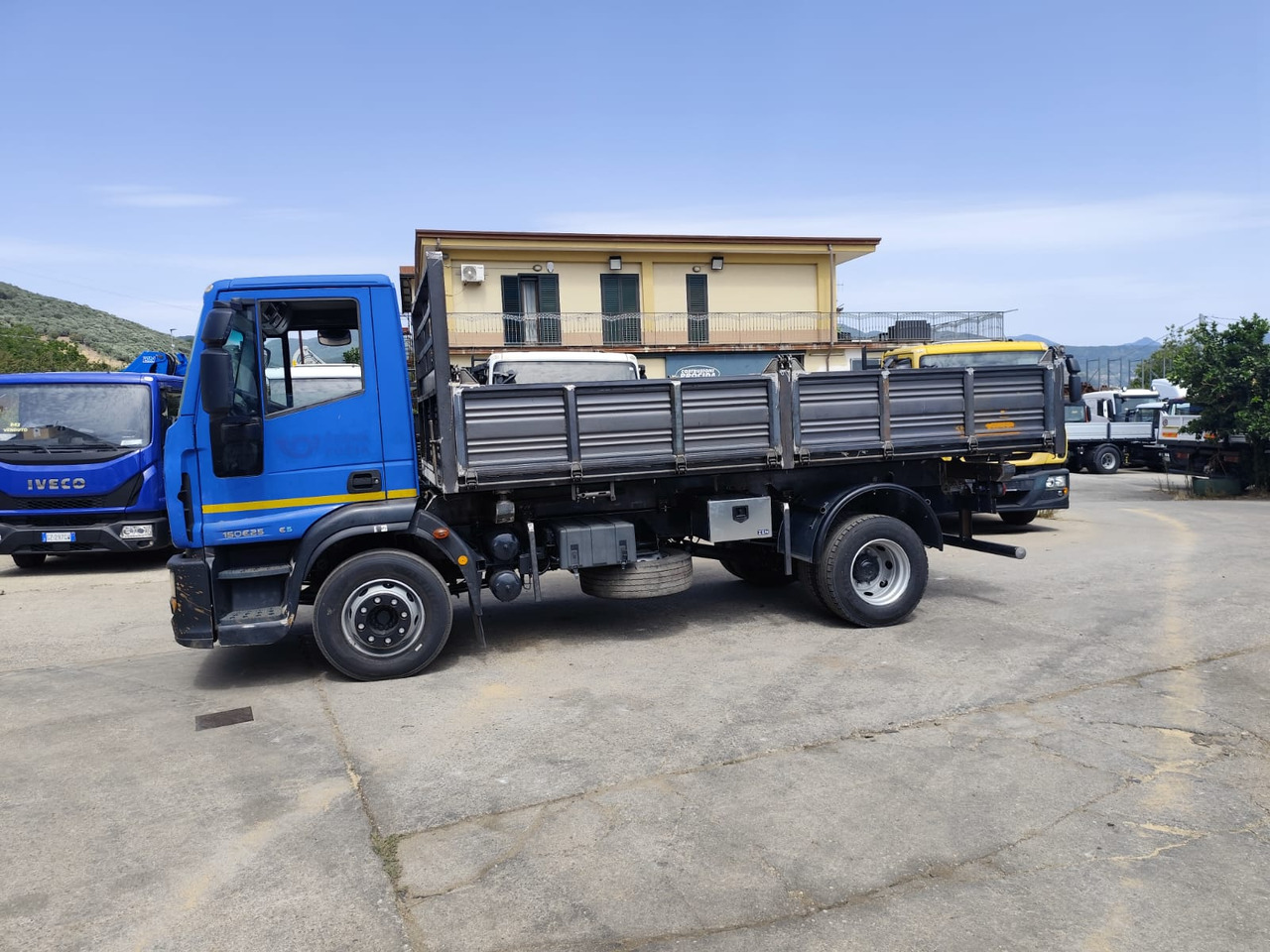 IVECO EUROCARGO 150E25 - Kallurauto: pilt 2 IVECO EUROCARGO 150E25 - Kallurauto: pilt 2