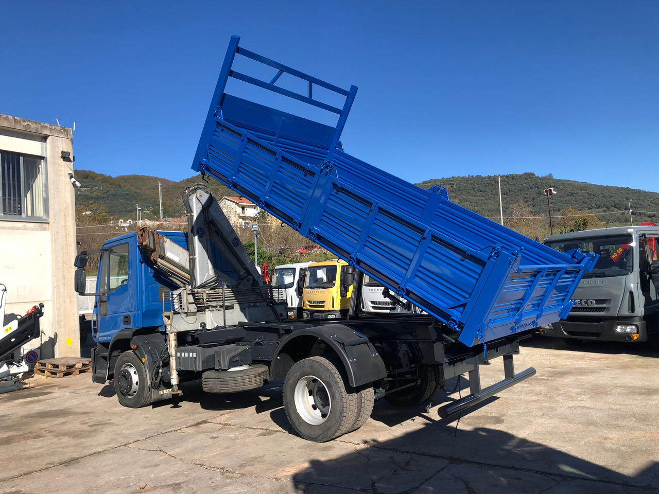 Kraanaga veoauto IVECO EUROCARGO 150E25P: pilt 36