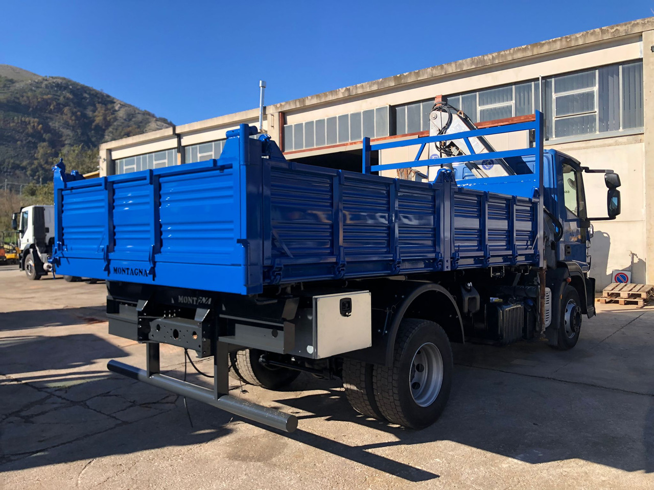Kraanaga veoauto IVECO EUROCARGO 150E25P: pilt 15