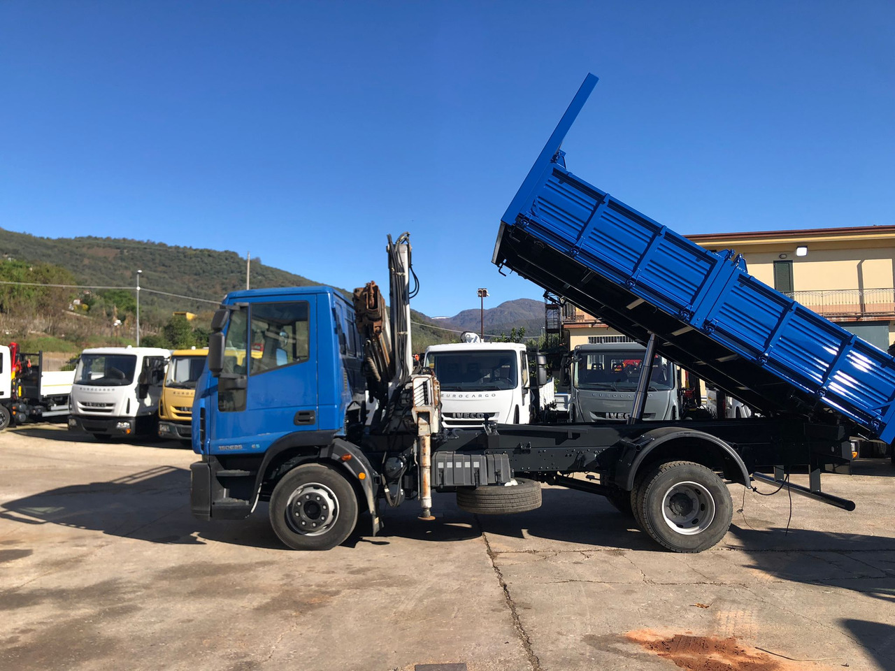 Kraanaga veoauto IVECO EUROCARGO 150E25P: pilt 8