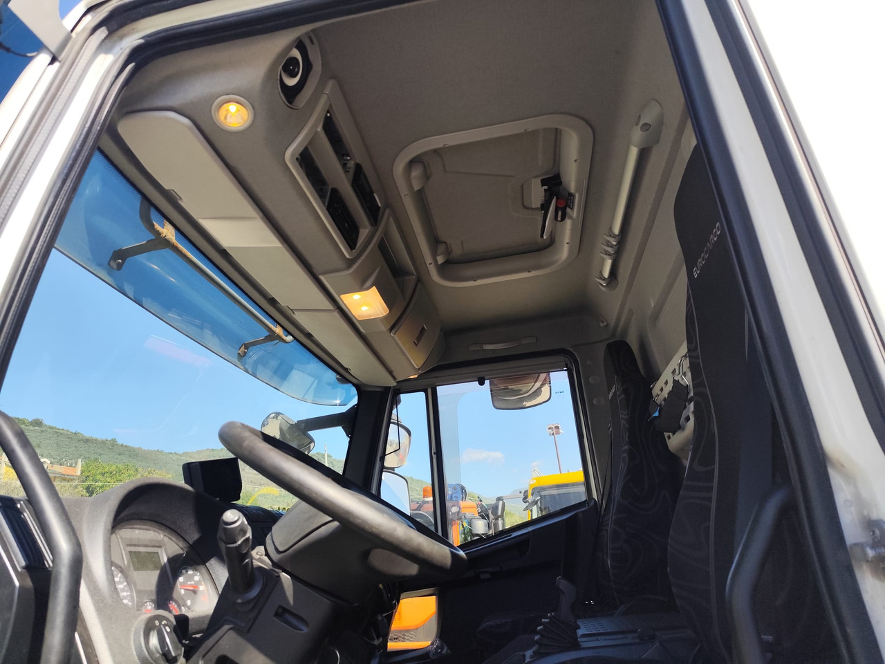 IVECO EUROCARGO 160-280 - Kallurauto, Kraanaga veoauto: pilt 5 IVECO EUROCARGO 160-280 - Kallurauto, Kraanaga veoauto: pilt 5