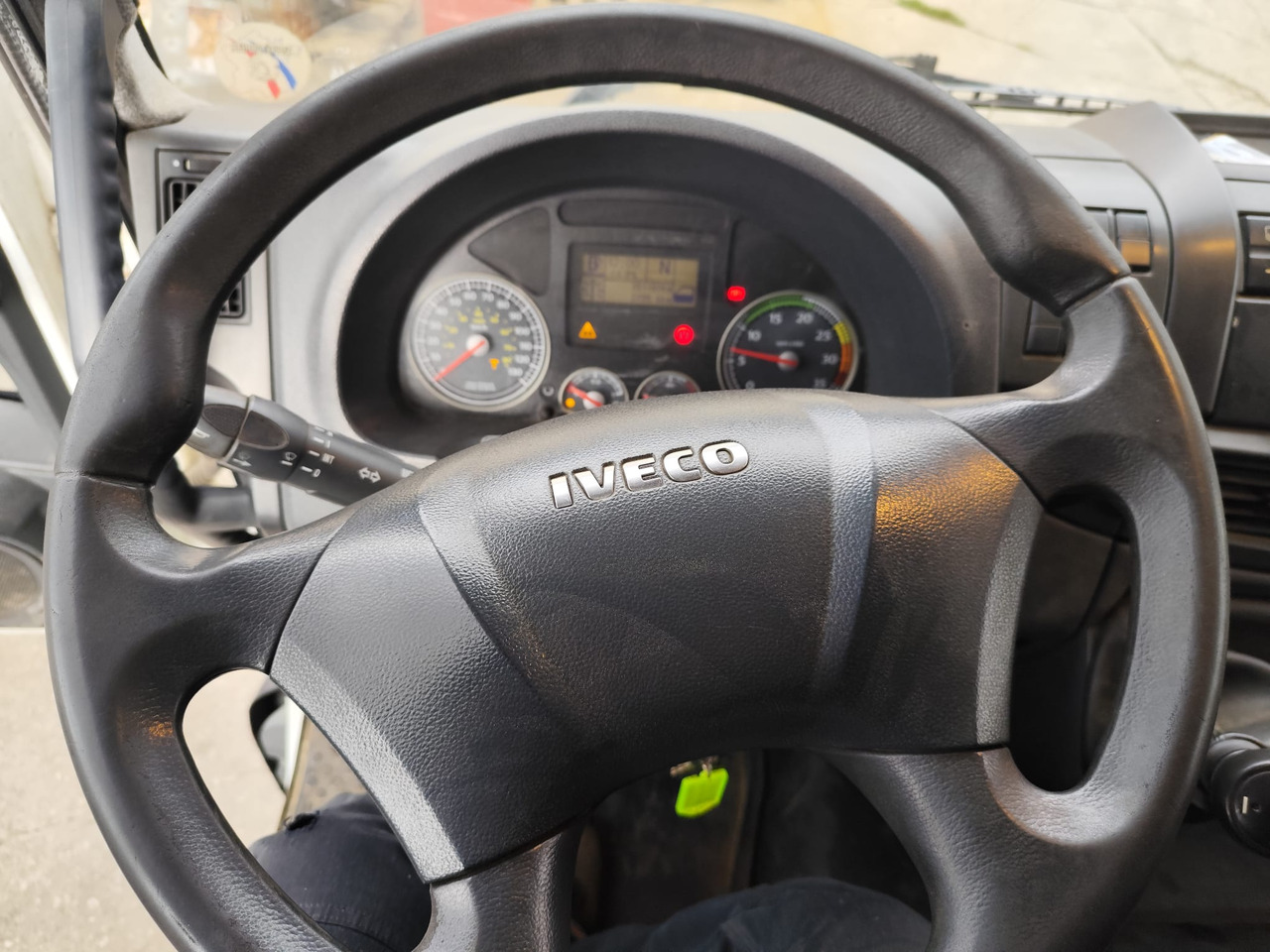 IVECO EUROCARGO 160E28 - Kraanaga veoauto: pilt 5 IVECO EUROCARGO 160E28 - Kraanaga veoauto: pilt 5