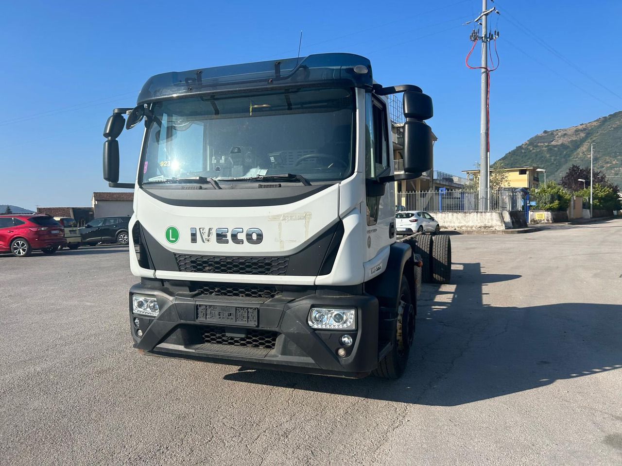 IVECO EUROCARGO 180-320 - Kabiinišassiiga veoauto: pilt 1 IVECO EUROCARGO 180-320 - Kabiinišassiiga veoauto: pilt 1