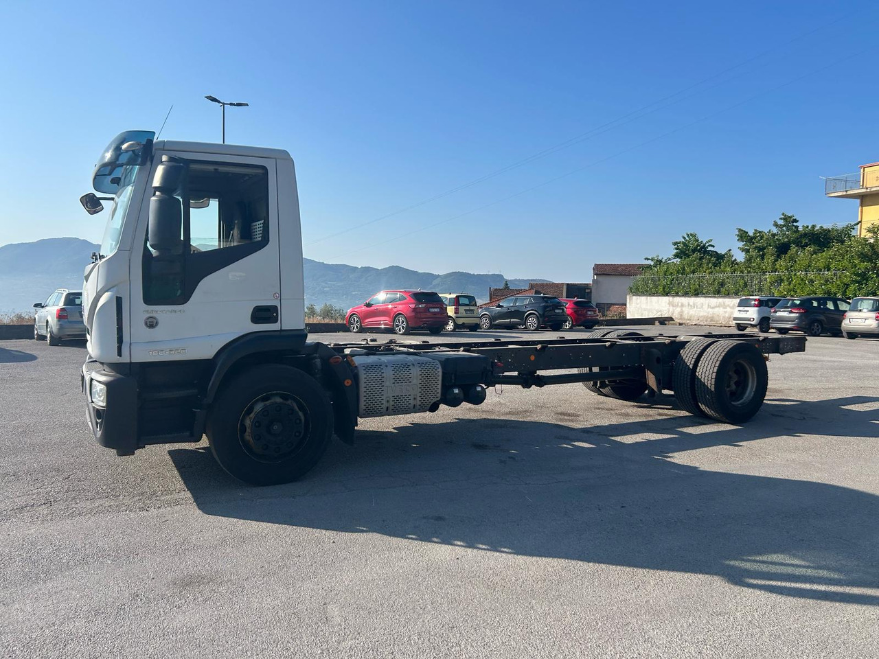 IVECO EUROCARGO 180-320 - Kabiinišassiiga veoauto: pilt 3 IVECO EUROCARGO 180-320 - Kabiinišassiiga veoauto: pilt 3