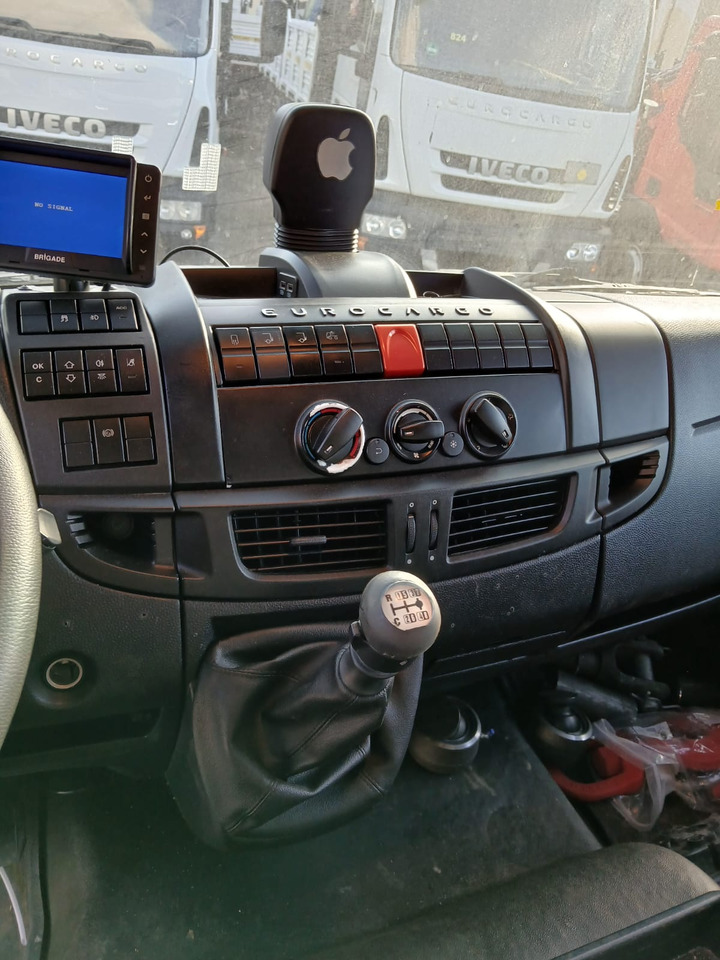 IVECO EUROCARGO 180-320 - Kraanaga veoauto: pilt 4 IVECO EUROCARGO 180-320 - Kraanaga veoauto: pilt 4