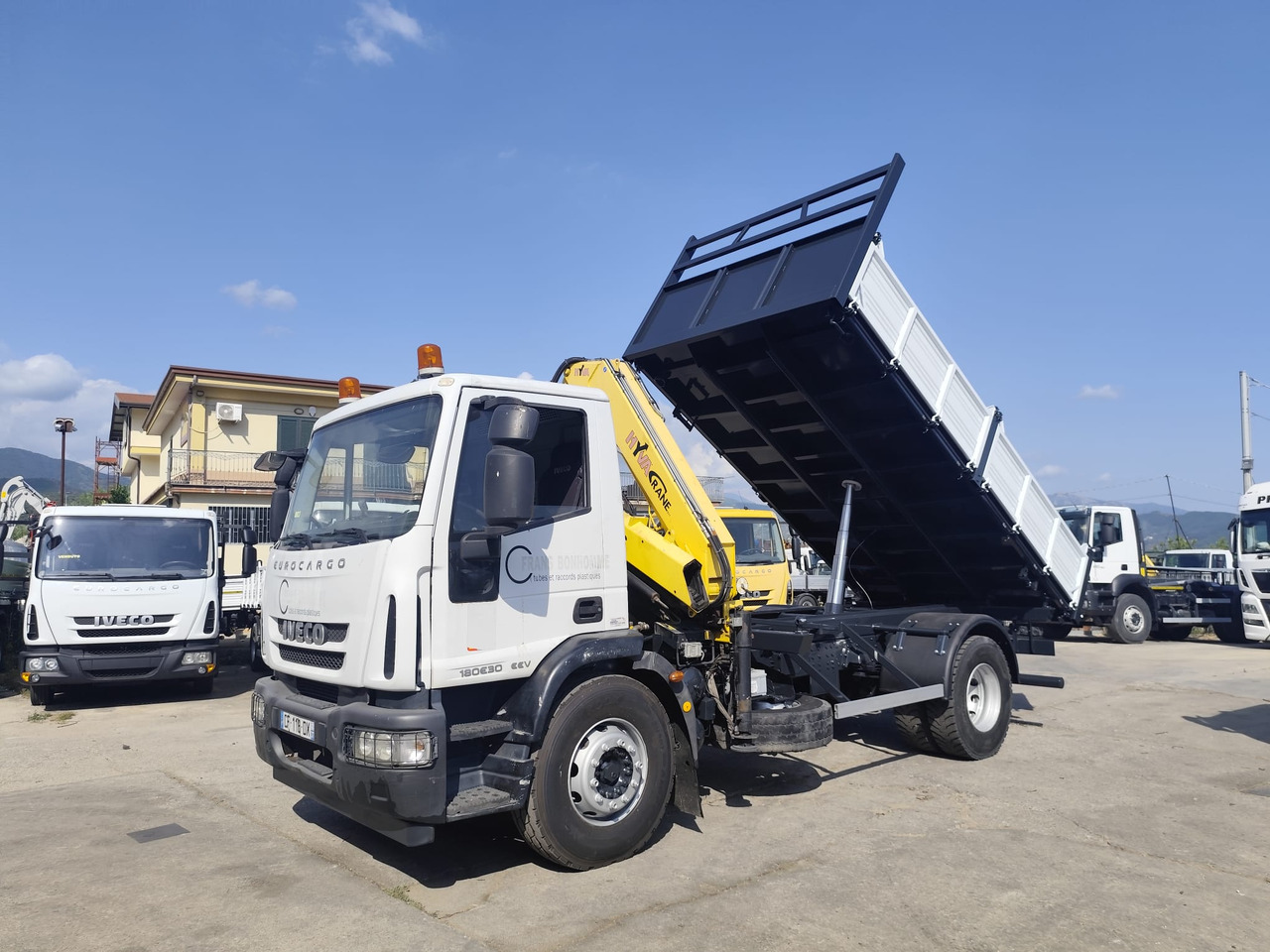 IVECO EUROCARGO 180E30 - Kallurauto, Kraanaga veoauto: pilt 2 IVECO EUROCARGO 180E30 - Kallurauto, Kraanaga veoauto: pilt 2
