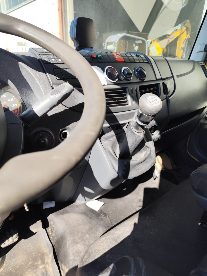 IVECO EUROCARGO 190EL25 - Kabiinišassiiga veoauto: pilt 4 IVECO EUROCARGO 190EL25 - Kabiinišassiiga veoauto: pilt 4