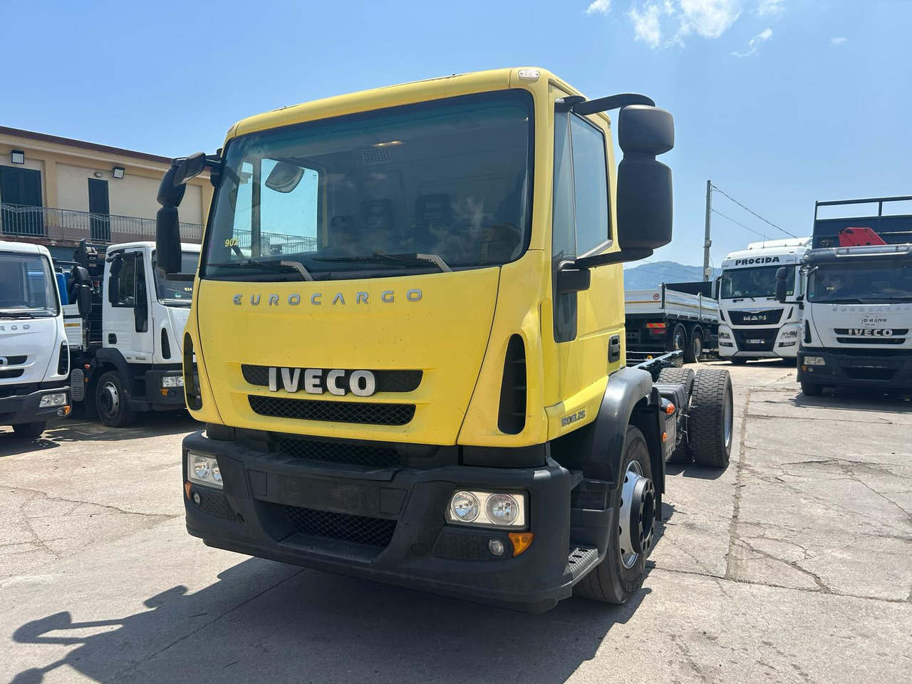 IVECO EUROCARGO 190EL25 - Kabiinišassiiga veoauto: pilt 1 IVECO EUROCARGO 190EL25 - Kabiinišassiiga veoauto: pilt 1