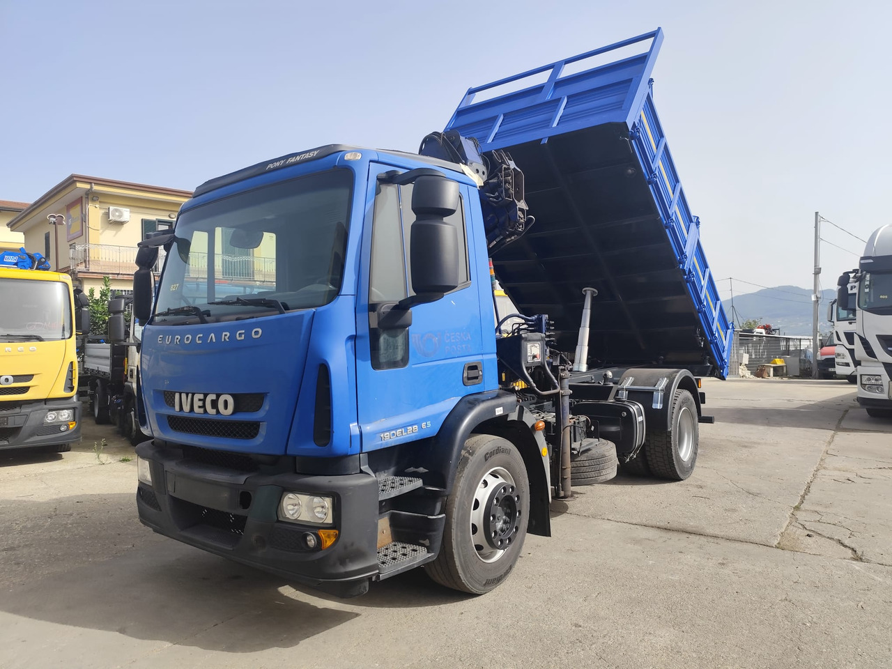 IVECO EUROCARGO 190EL28 - Kraanaga veoauto: pilt 2 IVECO EUROCARGO 190EL28 - Kraanaga veoauto: pilt 2